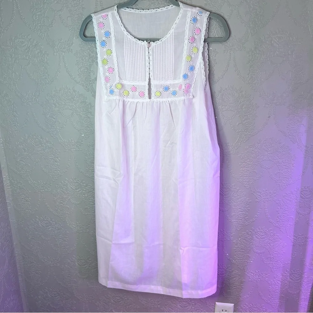 Pink Nightgown with Floral Embroidery vintage robe gown - Picture 7 of 8